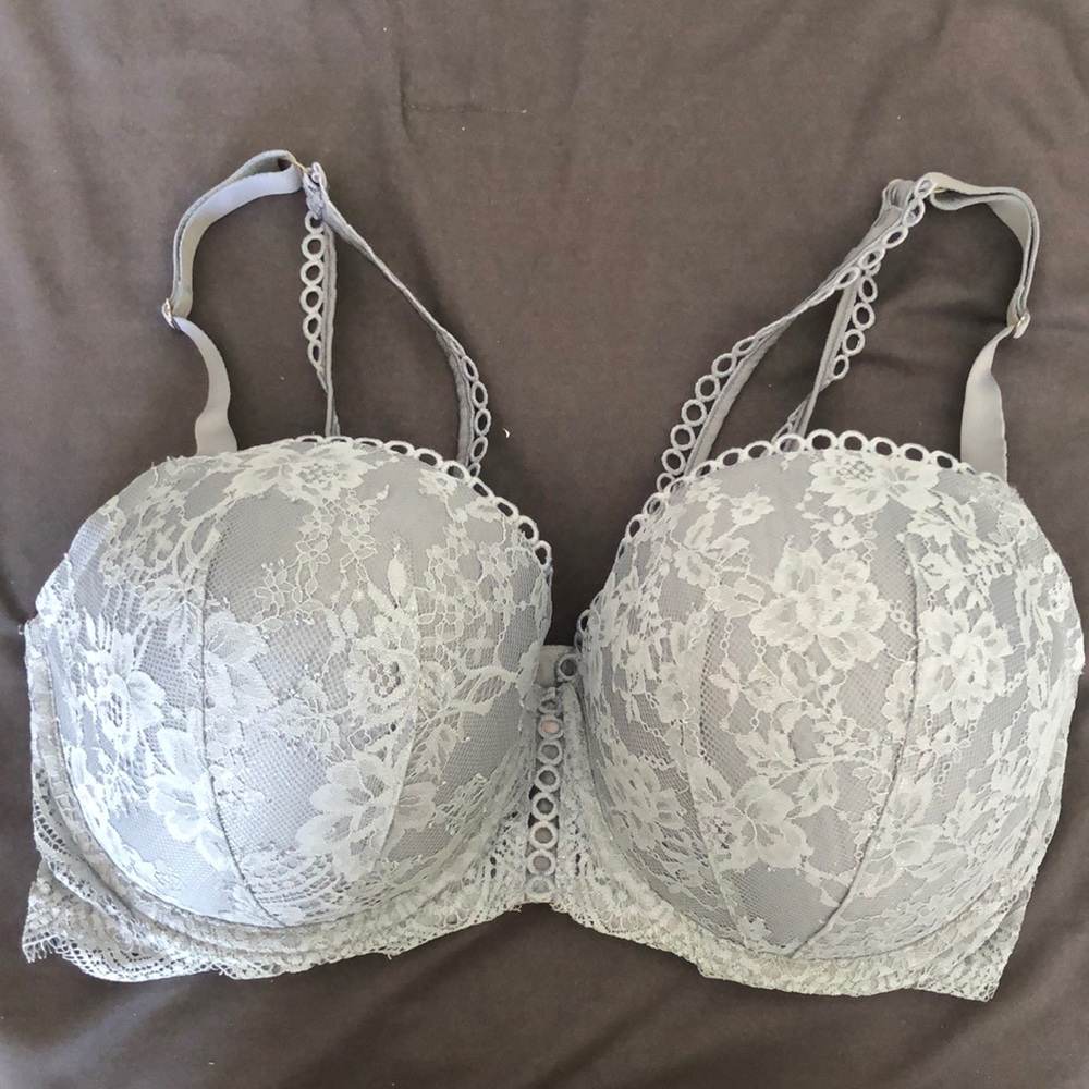 💕VICTORIA’S SECRET - VGUC-EUC Bra (38F/DDD)